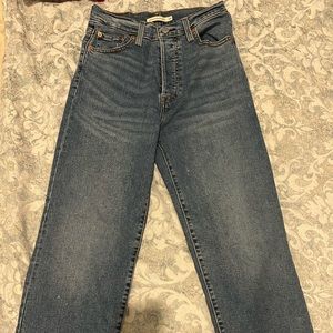 Levis ribcage straight ankle jeans size 26!